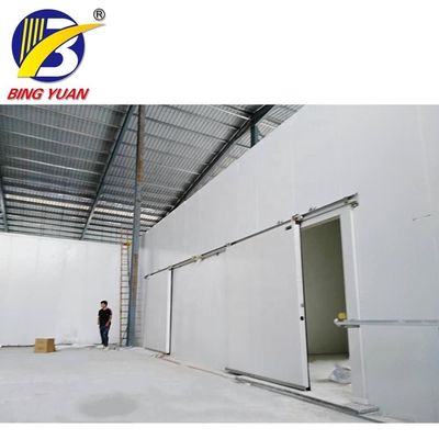 3.1KW 0.8mm Solar Power Containerized Cold Room , Modular Cold Storage